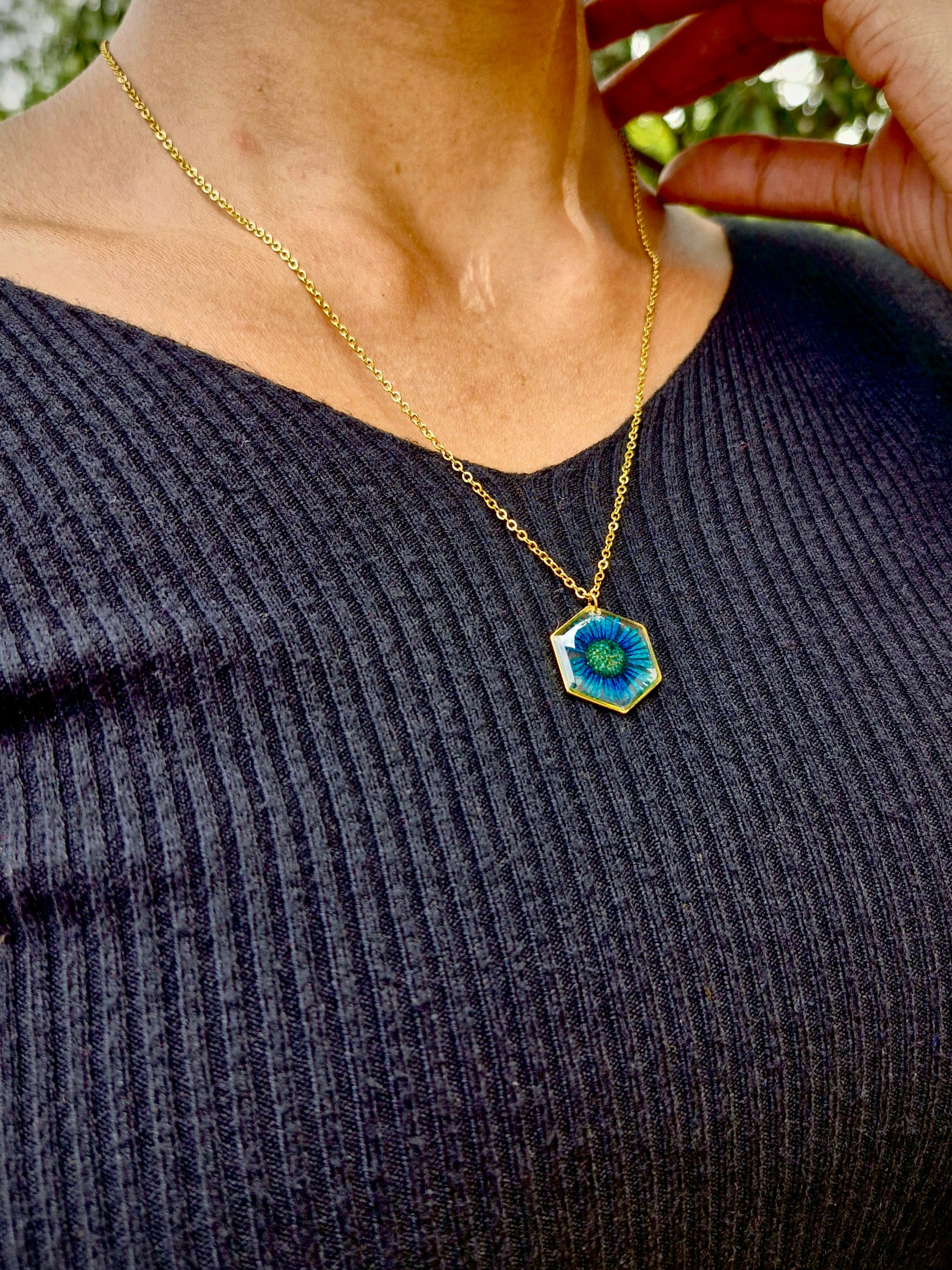 Hexagonal Blue Flower Pendant Necklace – Handcrafted by Artclassique