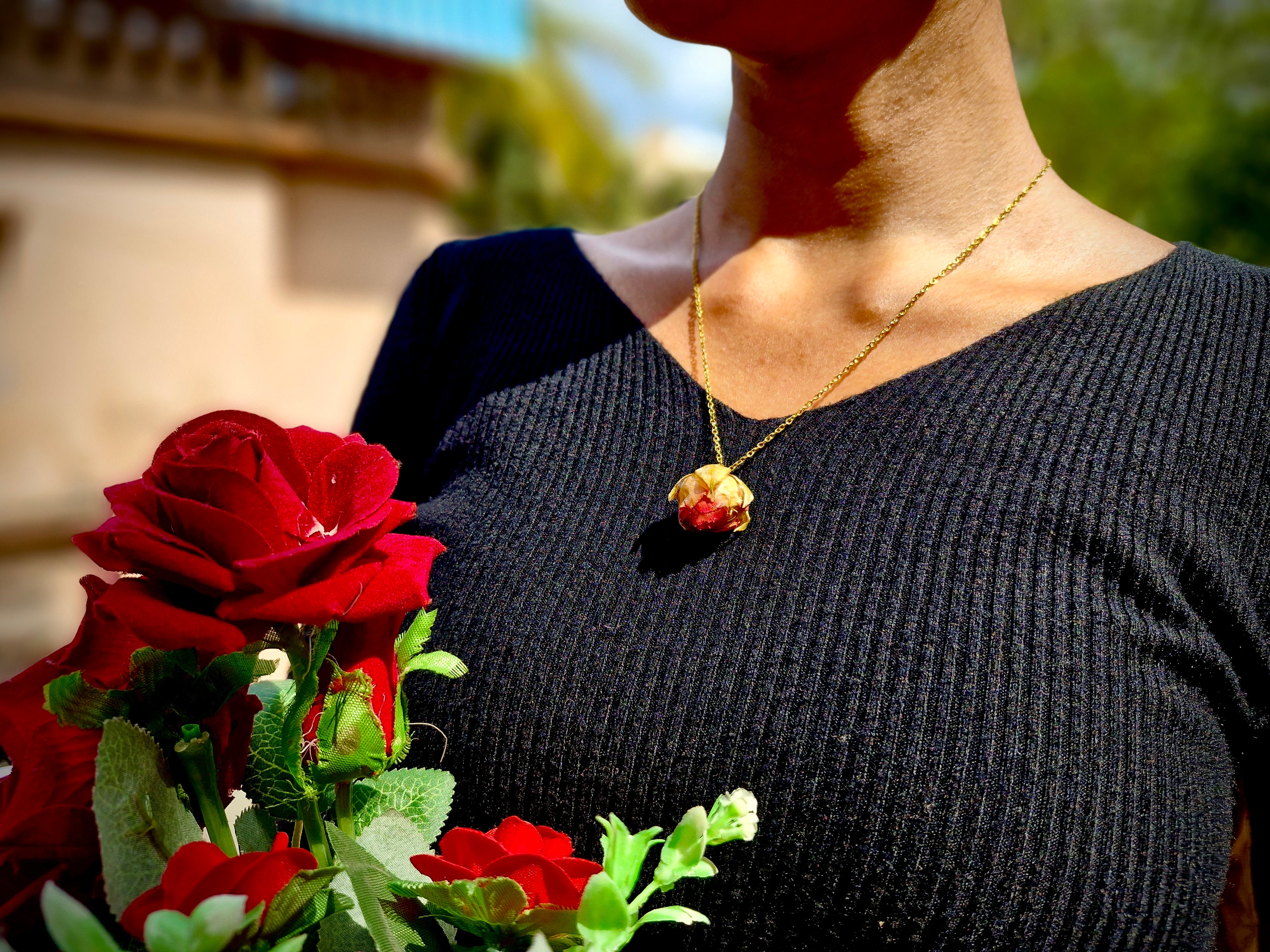 Golden Rosebud Pendant Necklace – Artclassique Floral Collection