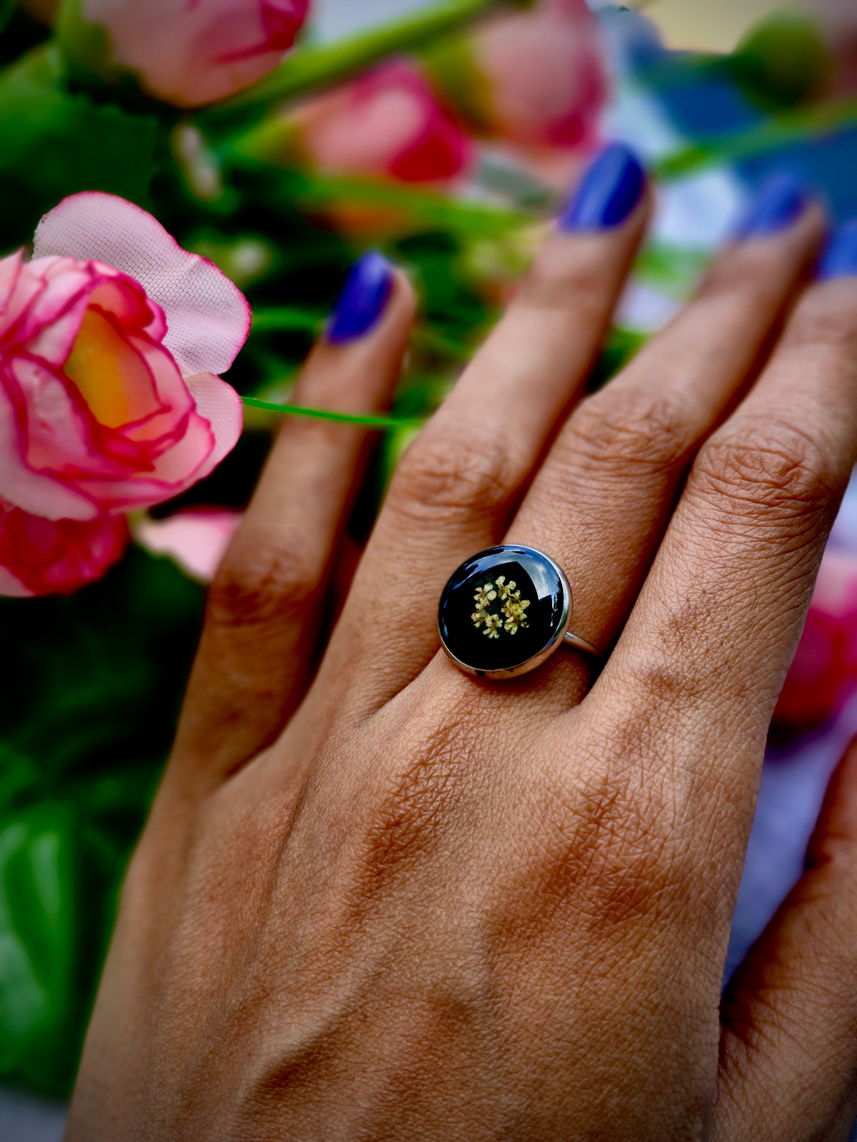 Black Resin Ring with Golden Floral Accent – Handcrafted by Artclassique