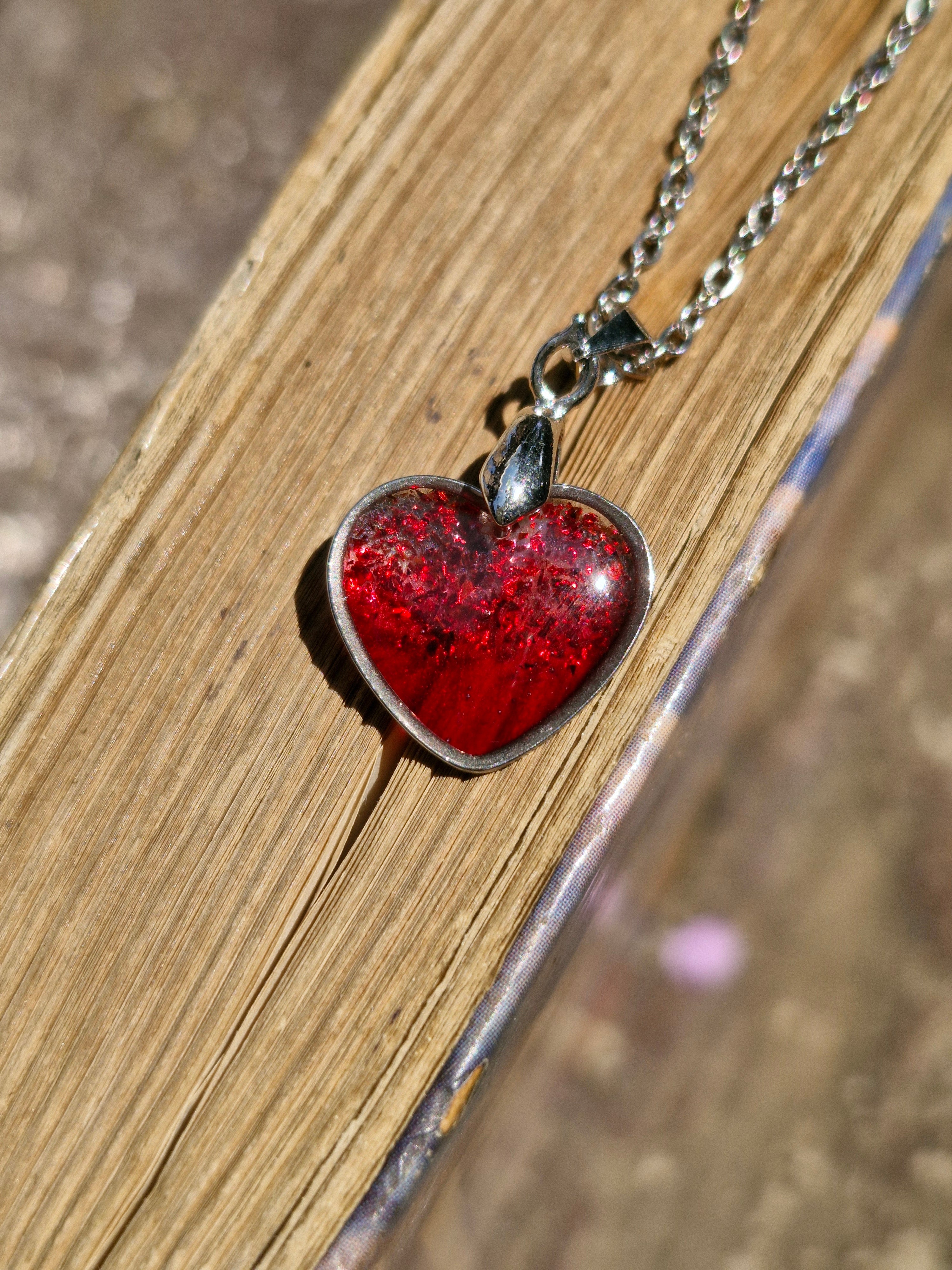 Love's Glow Resin Necklace - Crimson Heart Necklace (Silver)